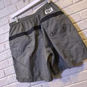 Vintage Nike Shorts Mens Large Y2K Black 8 Inch‎